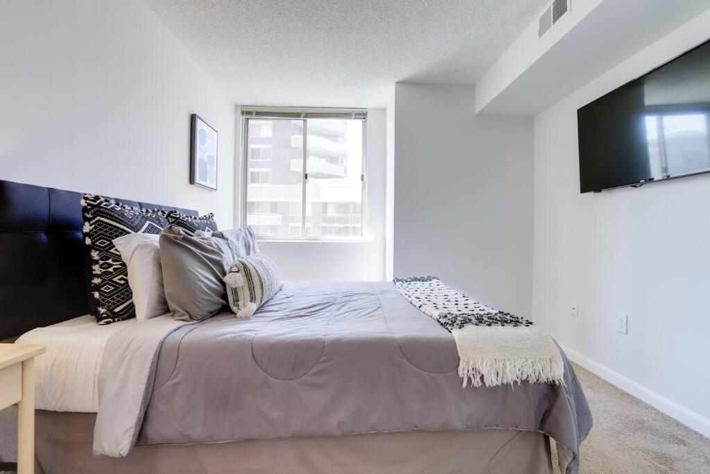 Bright Apartment Walk To Ballston Metro Arlington Ngoại thất bức ảnh