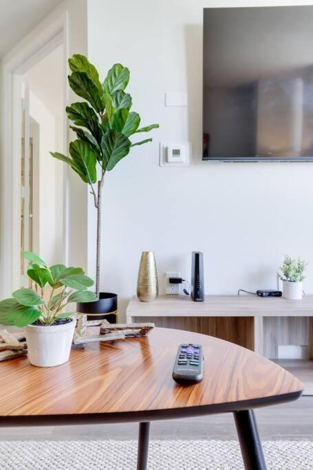 Bright Apartment Walk To Ballston Metro Arlington Ngoại thất bức ảnh