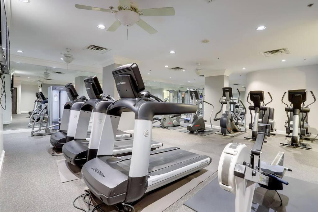 Bright Apartment Walk To Ballston Metro Arlington Ngoại thất bức ảnh